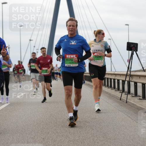 03.10.2025 - Köhlbrandbrückenlauf Jannik Wohlers http://msf.ph/oto/9145986 03.10.2025 15:47:52 Position 1 7476, 7654 meine-sportfotos.de