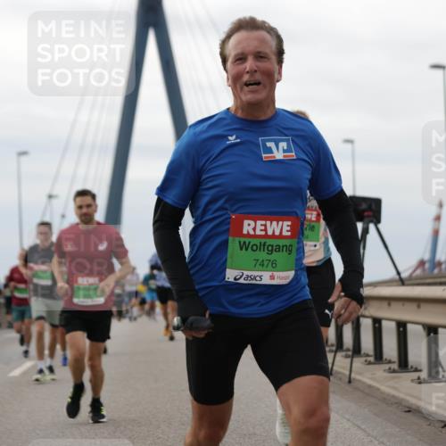 03.10.2025 - Köhlbrandbrückenlauf Jannik Wohlers http://msf.ph/oto/9145991 03.10.2025 15:47:54 Position 1 7476 meine-sportfotos.de