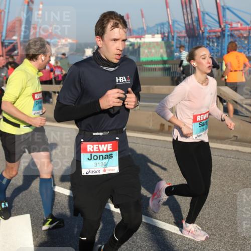 03.10.2025 - Köhlbrandbrückenlauf Yannick Fuchs http://msf.ph/oto/9145992 03.10.2025 08:35:40 Position 2 3136, 1251 meine-sportfotos.de