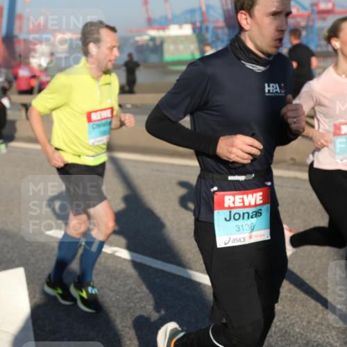03.10.2025 - Köhlbrandbrückenlauf Yannick Fuchs http://msf.ph/oto/9145996 03.10.2025 08:35:40 Position 2 3136 meine-sportfotos.de