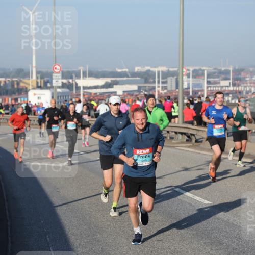 03.10.2025 - Köhlbrandbrückenlauf Yannick Fuchs http://msf.ph/oto/9146052 03.10.2025 08:35:47 Position 2 1265 meine-sportfotos.de