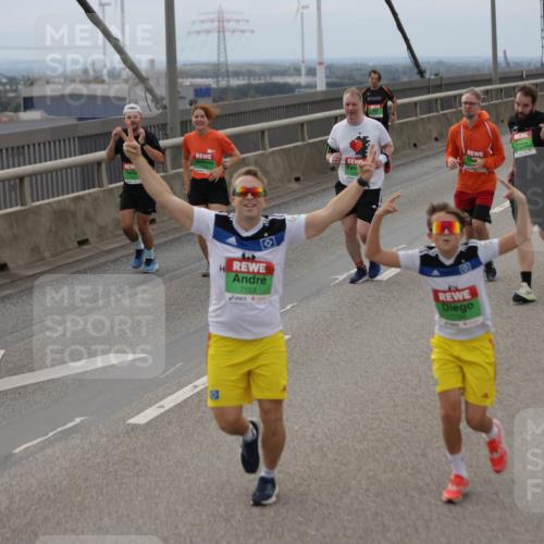 03.10.2025 - Köhlbrandbrückenlauf Jannik Wohlers http://msf.ph/oto/9146066 03.10.2025 15:48:19 Position 1 7153, 7154 meine-sportfotos.de