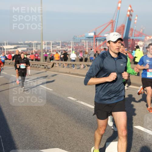 03.10.2025 - Köhlbrandbrückenlauf Yannick Fuchs http://msf.ph/oto/9146083 03.10.2025 08:35:51 Position 2  meine-sportfotos.de