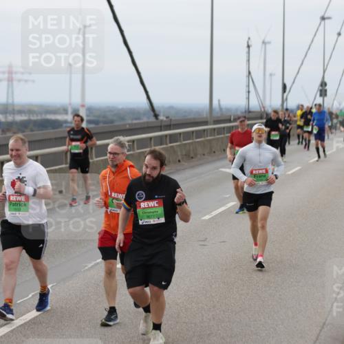 03.10.2025 - Köhlbrandbrückenlauf Jannik Wohlers http://msf.ph/oto/9146089 03.10.2025 15:48:20 Position 1 7633, 9677 meine-sportfotos.de
