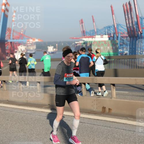 03.10.2025 - Köhlbrandbrückenlauf Yannick Fuchs http://msf.ph/oto/9146145 03.10.2025 08:35:57 Position 2  meine-sportfotos.de