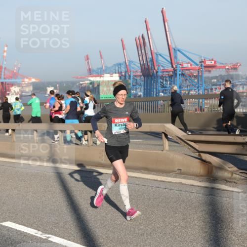 03.10.2025 - Köhlbrandbrückenlauf Yannick Fuchs http://msf.ph/oto/9146152 03.10.2025 08:35:57 Position 2 1258 meine-sportfotos.de