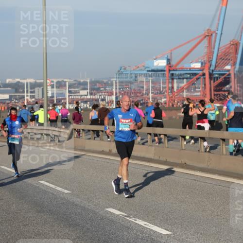 03.10.2025 - Köhlbrandbrückenlauf Yannick Fuchs http://msf.ph/oto/9146173 03.10.2025 08:36:00 Position 2  meine-sportfotos.de