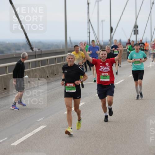 03.10.2025 - Köhlbrandbrückenlauf Jannik Wohlers http://msf.ph/oto/9146187 03.10.2025 15:48:38 Position 1 8901 meine-sportfotos.de