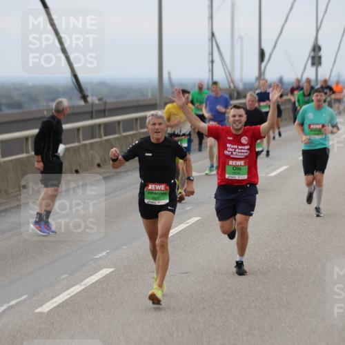 03.10.2025 - Köhlbrandbrückenlauf Jannik Wohlers http://msf.ph/oto/9146196 03.10.2025 15:48:39 Position 1 8901, 9334 meine-sportfotos.de