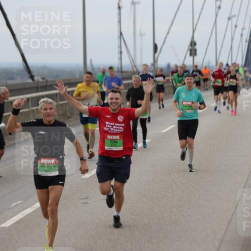 03.10.2025 - Köhlbrandbrückenlauf Jannik Wohlers http://msf.ph/oto/9146207 03.10.2025 15:48:40 Position 1 8901, 9334 meine-sportfotos.de