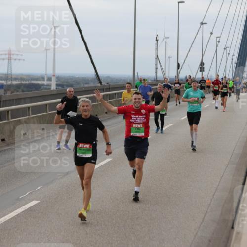 03.10.2025 - Köhlbrandbrückenlauf Jannik Wohlers http://msf.ph/oto/9146224 03.10.2025 15:48:40 Position 1  meine-sportfotos.de