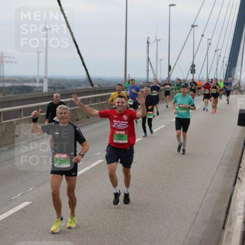 03.10.2025 - Köhlbrandbrückenlauf Jannik Wohlers http://msf.ph/oto/9146230 03.10.2025 15:48:40 Position 1  meine-sportfotos.de