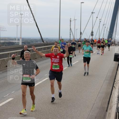 03.10.2025 - Köhlbrandbrückenlauf Jannik Wohlers http://msf.ph/oto/9146231 03.10.2025 15:48:40 Position 1 8901 meine-sportfotos.de