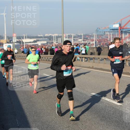 03.10.2025 - Köhlbrandbrückenlauf Yannick Fuchs http://msf.ph/oto/9146247 03.10.2025 08:36:06 Position 2 1705, 3143 meine-sportfotos.de