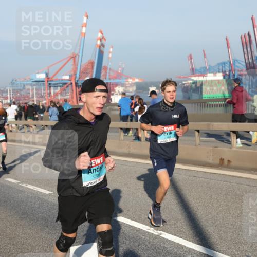 03.10.2025 - Köhlbrandbrückenlauf Yannick Fuchs http://msf.ph/oto/9146259 03.10.2025 08:36:08 Position 2 170, 3143 meine-sportfotos.de