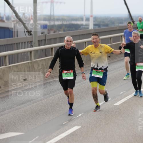 03.10.2025 - Köhlbrandbrückenlauf Jannik Wohlers http://msf.ph/oto/9146261 03.10.2025 15:48:43 Position 1 9304, 9300, 7488 meine-sportfotos.de