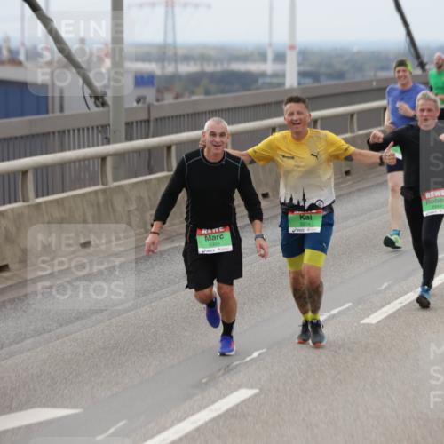 03.10.2025 - Köhlbrandbrückenlauf Jannik Wohlers http://msf.ph/oto/9146264 03.10.2025 15:48:43 Position 1 9300, 9304, 8843, 7488 meine-sportfotos.de