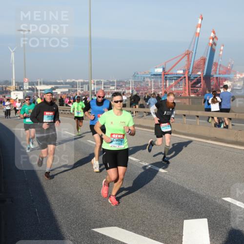 03.10.2025 - Köhlbrandbrückenlauf Yannick Fuchs http://msf.ph/oto/9146267 03.10.2025 08:36:09 Position 2 2819 meine-sportfotos.de