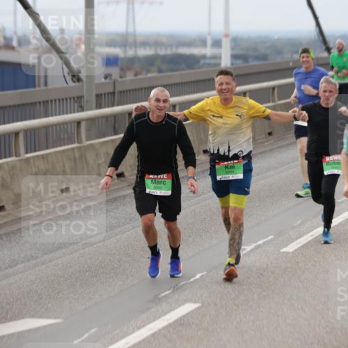 03.10.2025 - Köhlbrandbrückenlauf Jannik Wohlers http://msf.ph/oto/9146268 03.10.2025 15:48:43 Position 1 9300, 9304, 7488 meine-sportfotos.de