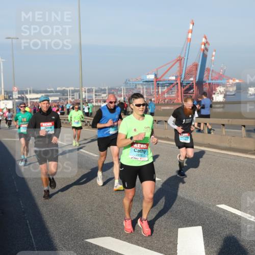 03.10.2025 - Köhlbrandbrückenlauf Yannick Fuchs http://msf.ph/oto/9146276 03.10.2025 08:36:09 Position 2 2819 meine-sportfotos.de