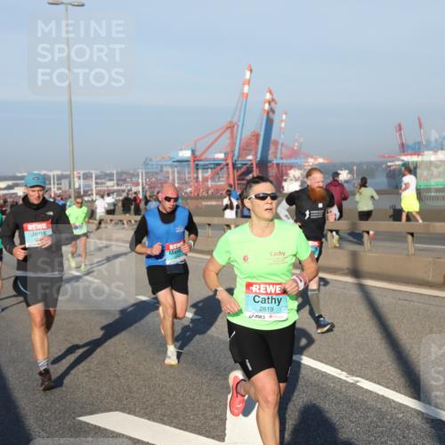03.10.2025 - Köhlbrandbrückenlauf Yannick Fuchs http://msf.ph/oto/9146284 03.10.2025 08:36:10 Position 2 2819 meine-sportfotos.de