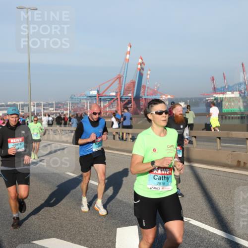 03.10.2025 - Köhlbrandbrückenlauf Yannick Fuchs http://msf.ph/oto/9146288 03.10.2025 08:36:10 Position 2 2819 meine-sportfotos.de