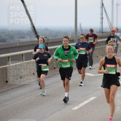 03.10.2025 - Köhlbrandbrückenlauf Jannik Wohlers http://msf.ph/oto/9146307 03.10.2025 15:48:47 Position 1 7697 meine-sportfotos.de
