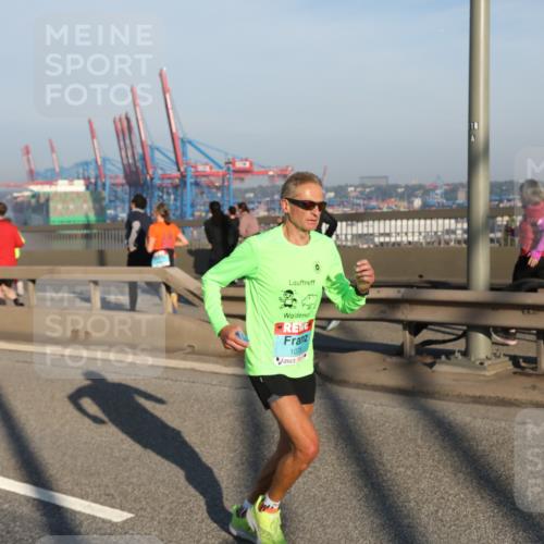 03.10.2025 - Köhlbrandbrückenlauf Yannick Fuchs http://msf.ph/oto/9146343 03.10.2025 08:36:15 Position 2 1079 meine-sportfotos.de