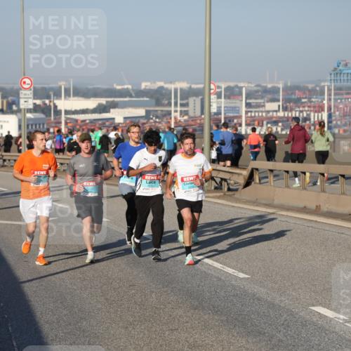 03.10.2025 - Köhlbrandbrückenlauf Yannick Fuchs http://msf.ph/oto/9146368 03.10.2025 08:36:17 Position 2 1112 meine-sportfotos.de