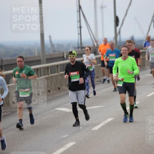 03.10.2025 - Köhlbrandbrückenlauf Jannik Wohlers http://msf.ph/oto/9146370 03.10.2025 15:48:55 Position 1 9624 meine-sportfotos.de