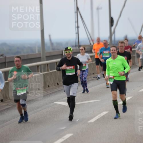 03.10.2025 - Köhlbrandbrückenlauf Jannik Wohlers http://msf.ph/oto/9146377 03.10.2025 15:48:55 Position 1 7661, 9624 meine-sportfotos.de