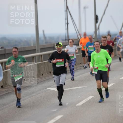 03.10.2025 - Köhlbrandbrückenlauf Jannik Wohlers http://msf.ph/oto/9146378 03.10.2025 15:48:55 Position 1 9624 meine-sportfotos.de
