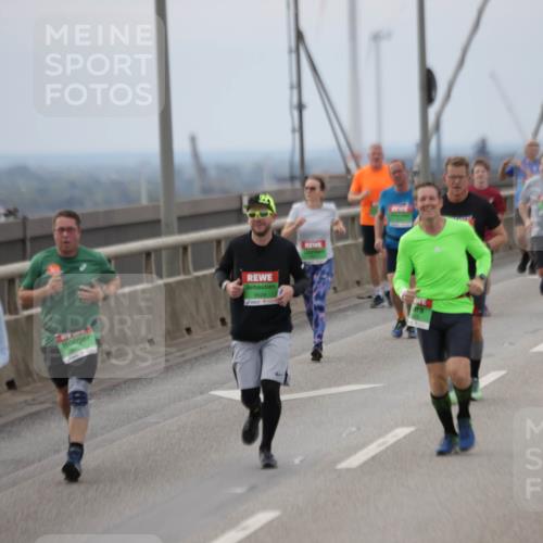 03.10.2025 - Köhlbrandbrückenlauf Jannik Wohlers http://msf.ph/oto/9146379 03.10.2025 15:48:55 Position 1 240 meine-sportfotos.de