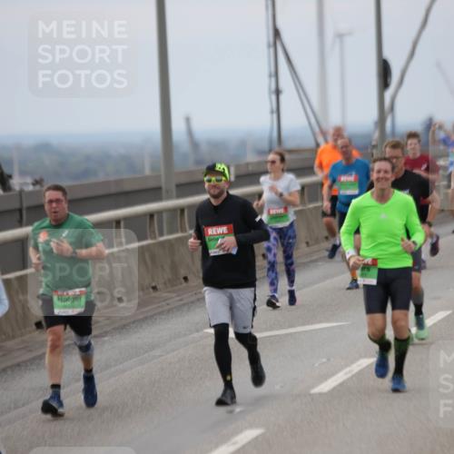 03.10.2025 - Köhlbrandbrückenlauf Jannik Wohlers http://msf.ph/oto/9146388 03.10.2025 15:48:56 Position 1  meine-sportfotos.de