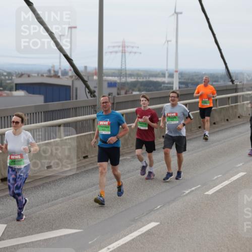 03.10.2025 - Köhlbrandbrückenlauf Jannik Wohlers http://msf.ph/oto/9146410 03.10.2025 15:49:05 Position 1 7621 meine-sportfotos.de