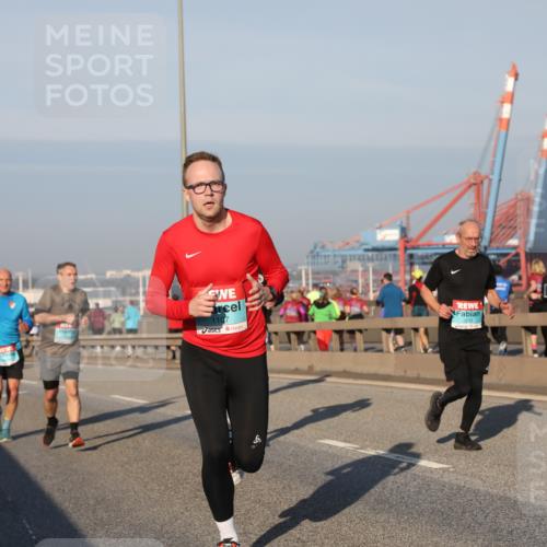 03.10.2025 - Köhlbrandbrückenlauf Yannick Fuchs http://msf.ph/oto/9146431 03.10.2025 08:36:25 Position 2 1107, 20 meine-sportfotos.de