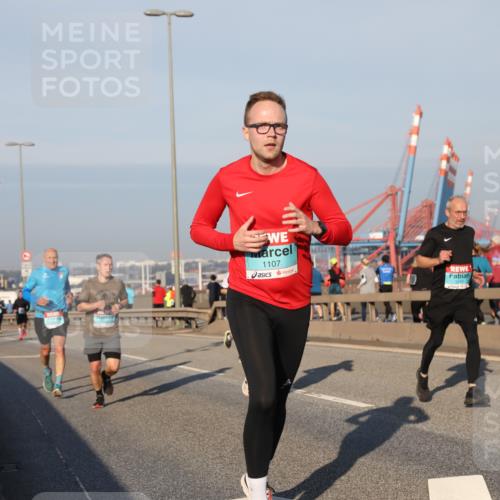 03.10.2025 - Köhlbrandbrückenlauf Yannick Fuchs http://msf.ph/oto/9146437 03.10.2025 08:36:26 Position 2 1107 meine-sportfotos.de