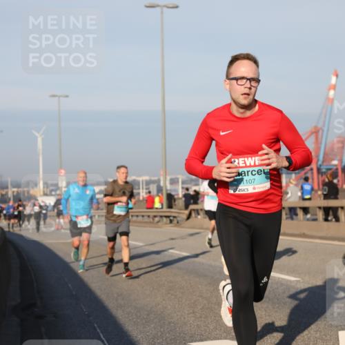 03.10.2025 - Köhlbrandbrückenlauf Yannick Fuchs http://msf.ph/oto/9146438 03.10.2025 08:36:26 Position 2 1107, 96 meine-sportfotos.de