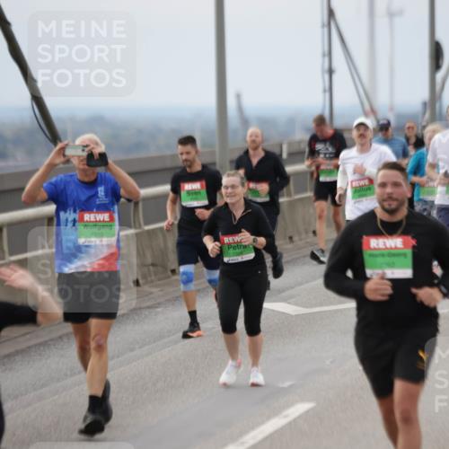 03.10.2025 - Köhlbrandbrückenlauf Jannik Wohlers http://msf.ph/oto/9146444 03.10.2025 15:49:09 Position 1 7910, 7326 meine-sportfotos.de