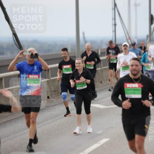 03.10.2025 - Köhlbrandbrückenlauf Jannik Wohlers http://msf.ph/oto/9146446 03.10.2025 15:49:09 Position 1 7910 meine-sportfotos.de
