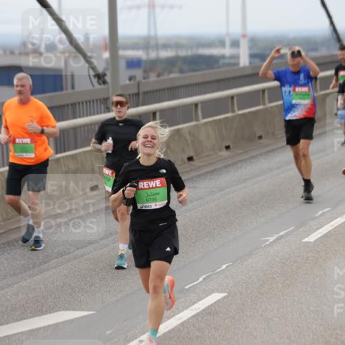 03.10.2025 - Köhlbrandbrückenlauf Jannik Wohlers http://msf.ph/oto/9146460 03.10.2025 15:49:10 Position 1 9706, 7762 meine-sportfotos.de