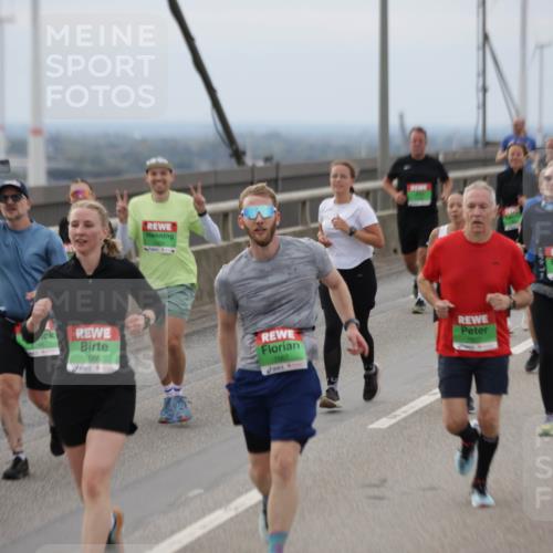 03.10.2025 - Köhlbrandbrückenlauf Jannik Wohlers http://msf.ph/oto/9146497 03.10.2025 15:49:19 Position 1 7666, 7667 meine-sportfotos.de