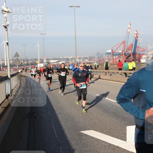 03.10.2025 - Köhlbrandbrückenlauf Yannick Fuchs http://msf.ph/oto/9146557 03.10.2025 08:36:43 Position 2 2811 meine-sportfotos.de