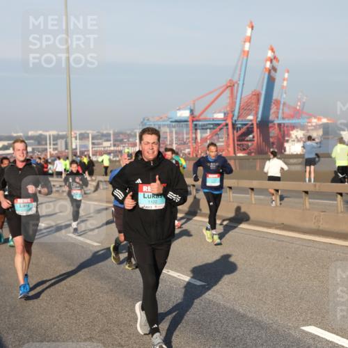 03.10.2025 - Köhlbrandbrückenlauf Yannick Fuchs http://msf.ph/oto/9146586 03.10.2025 08:36:45 Position 2 1122 meine-sportfotos.de