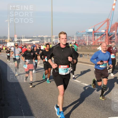 03.10.2025 - Köhlbrandbrückenlauf Yannick Fuchs http://msf.ph/oto/9146603 03.10.2025 08:36:47 Position 2 1067, 950 meine-sportfotos.de