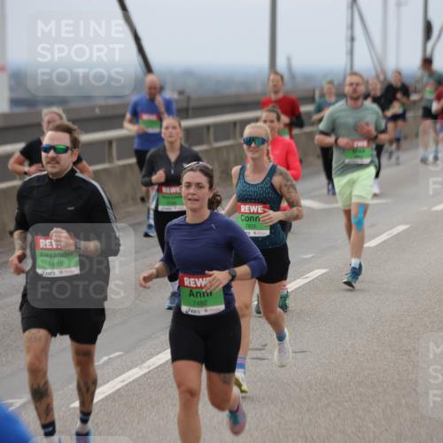 03.10.2025 - Köhlbrandbrückenlauf Jannik Wohlers http://msf.ph/oto/9146608 03.10.2025 15:49:26 Position 1 7457, 7482, 7935 meine-sportfotos.de
