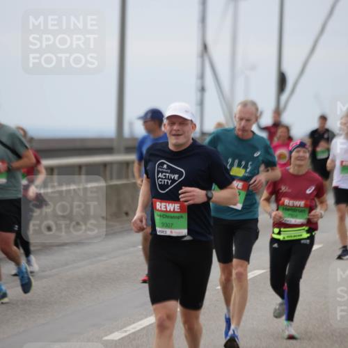 03.10.2025 - Köhlbrandbrückenlauf Jannik Wohlers http://msf.ph/oto/9146651 03.10.2025 15:49:35 Position 1 202, 5, 9307, 7864 meine-sportfotos.de