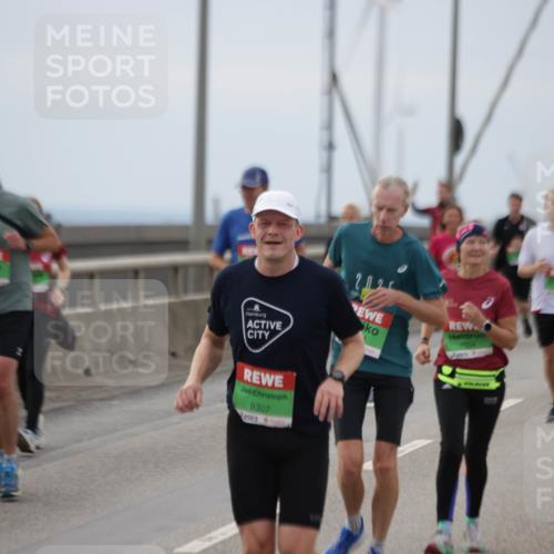 03.10.2025 - Köhlbrandbrückenlauf Jannik Wohlers http://msf.ph/oto/9146655 03.10.2025 15:49:35 Position 1 20, 7864, 9307 meine-sportfotos.de