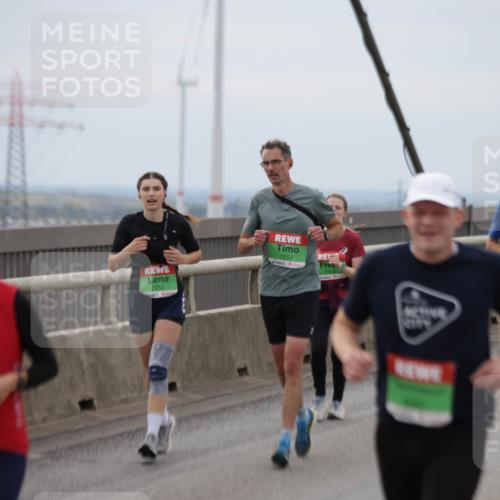 03.10.2025 - Köhlbrandbrückenlauf Jannik Wohlers http://msf.ph/oto/9146664 03.10.2025 15:49:36 Position 1 7252, 7253, 243 meine-sportfotos.de