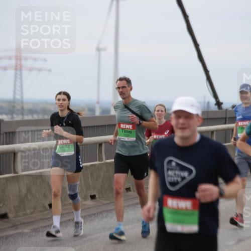 03.10.2025 - Köhlbrandbrückenlauf Jannik Wohlers http://msf.ph/oto/9146671 03.10.2025 15:49:37 Position 1 7252, 7253 meine-sportfotos.de